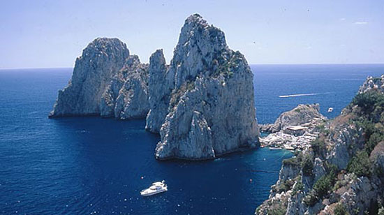 The-Faraglioni-Rocks550